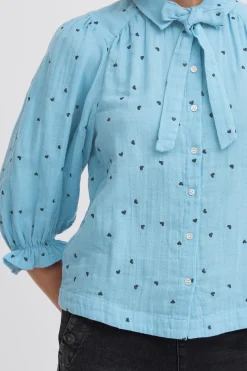 Blouse with long sleeve