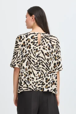 Blouse with short sleeve