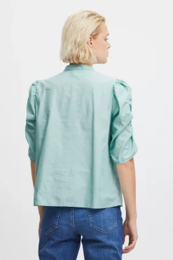 Blouse with short sleeve