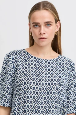 Blouse with short sleeve