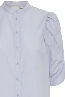 Blouse with short sleeve