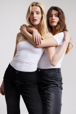 IHTWIGGY RAVEN Ankle Jeans