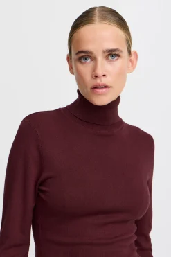 Knitted pullover